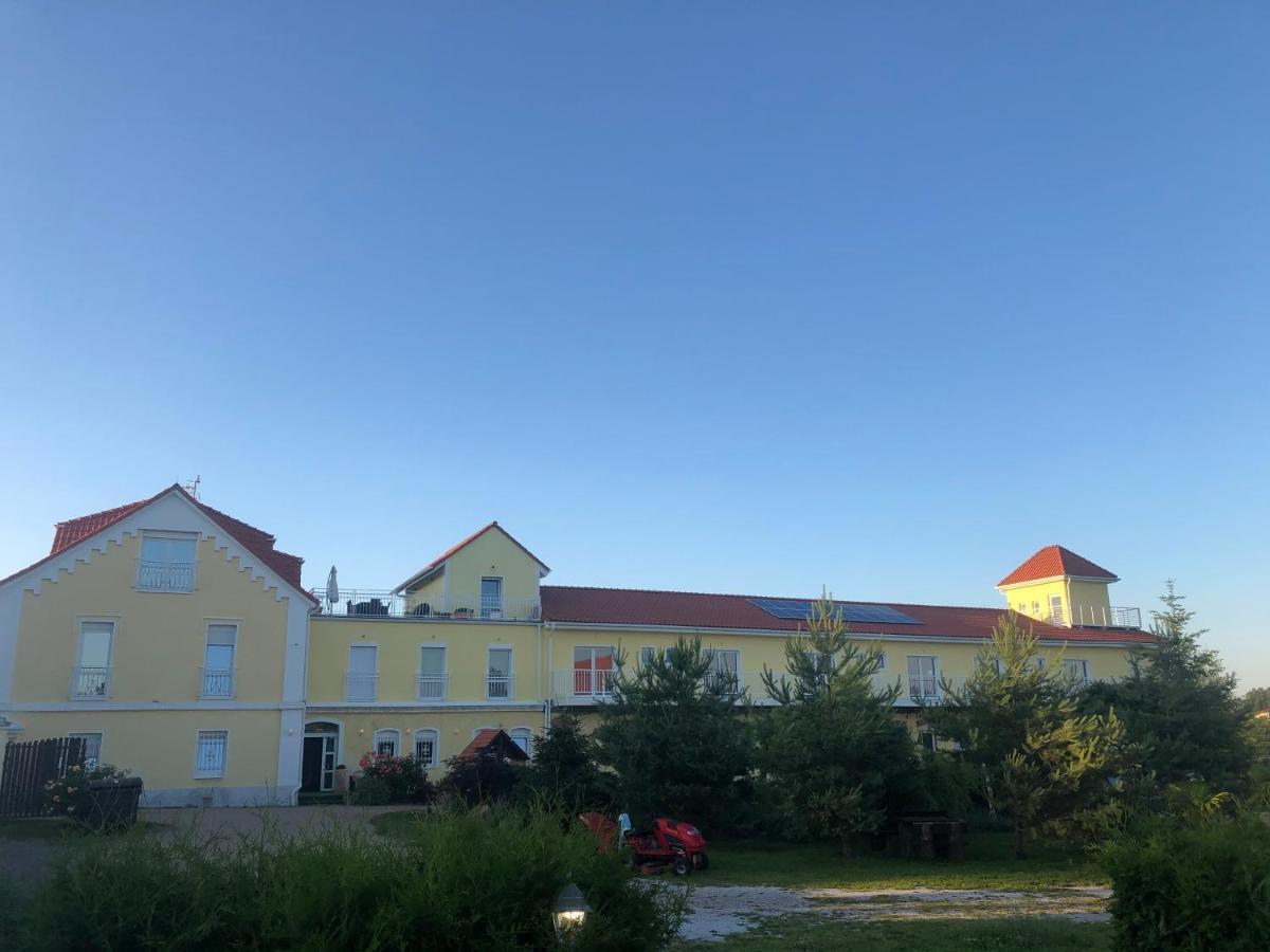 Holiday Centrum Жатец Екстер'єр фото